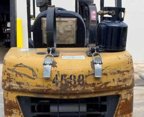 A Front View of the CAT 2C6000 Forklift Machine at Warehouse in Toledo, OH